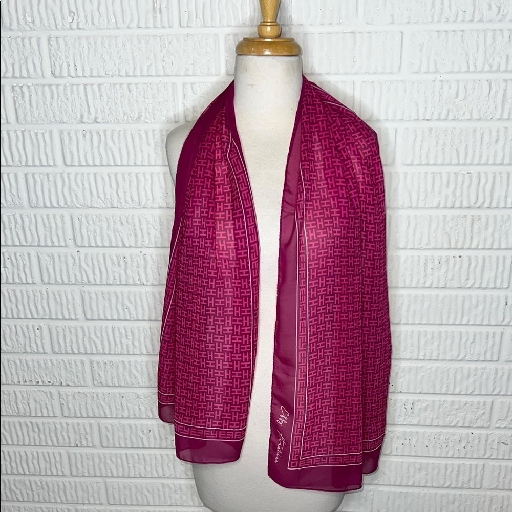 Elegant Pink Effy Henatian Scarf
